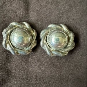 Scalloped clip on earrings